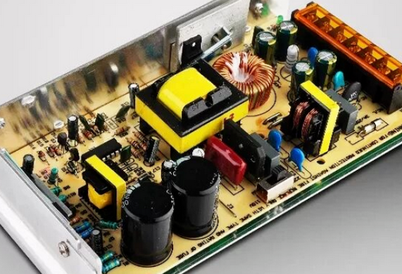RS-232收发器的原理、组成及应用结构