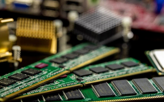 PCB钻孔钻头断裂的原因分析及解决方法