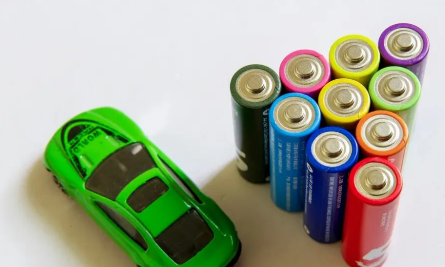 磷酸铁锂电池在储能市场的潜力和发展趋势