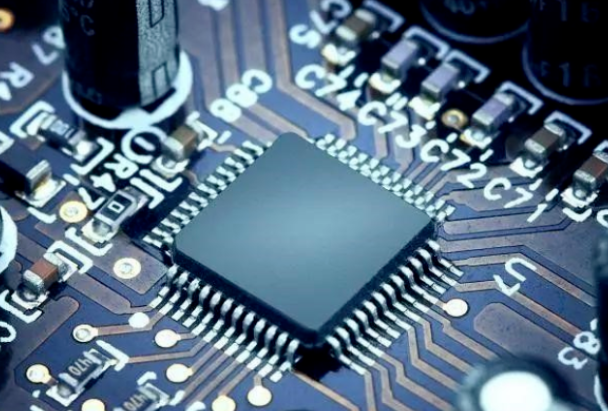 PCB Via孔这样选，信号稳、散热强、成本低！