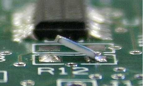 PCB设计中过孔能否打在焊盘上