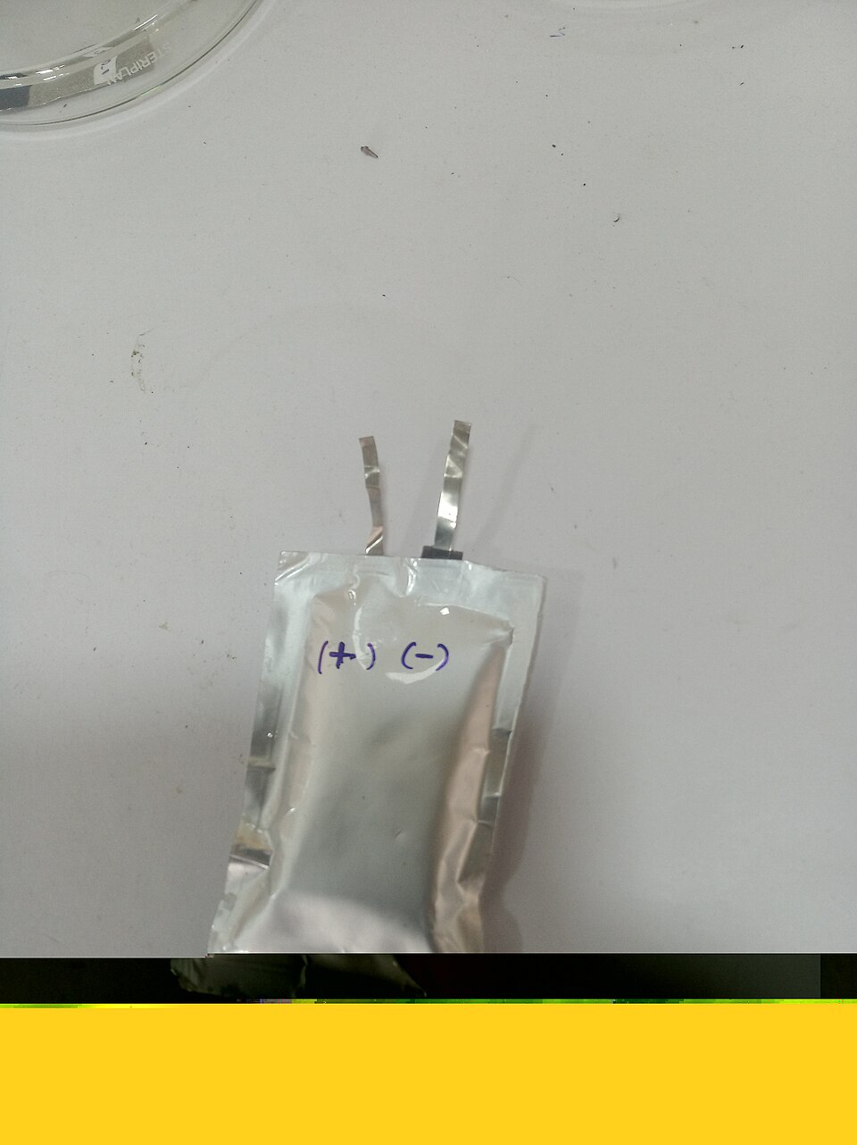电池包结构示意实物,用于说明BMS电芯监测与电池包管理场景