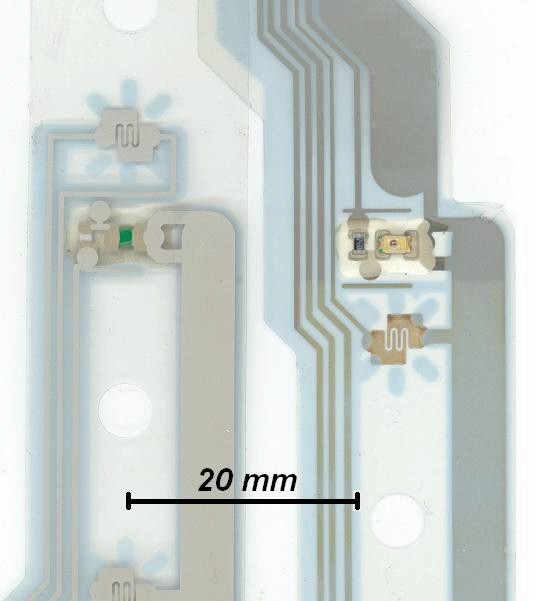 柔性印制电路板实物近照,可用于理解FPC柔性区域、导体走线和器件区的布局差异